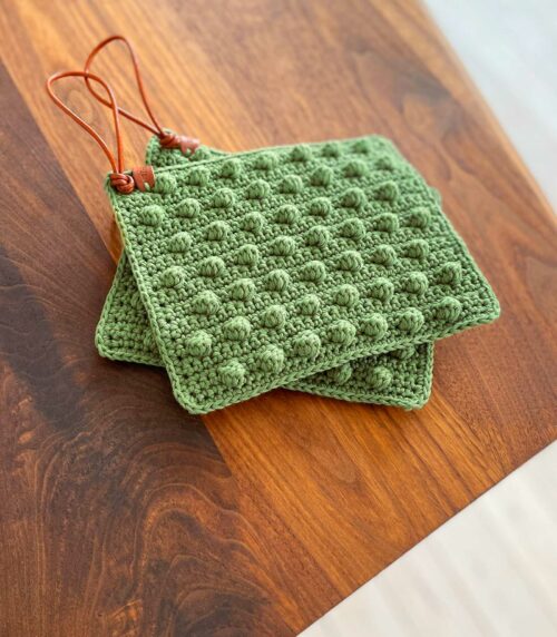New free crochet pattern: Annemette's Bobble-Potholder